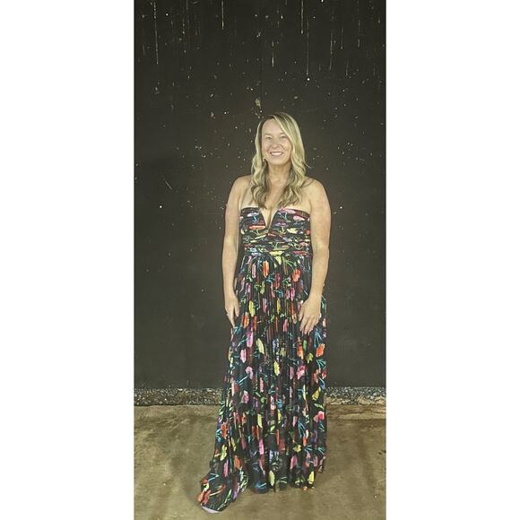 AIIFOS Black Floral A-Line Sleeveless Halter Neck Adrianna Gown size 8 - Picture 16 of 16